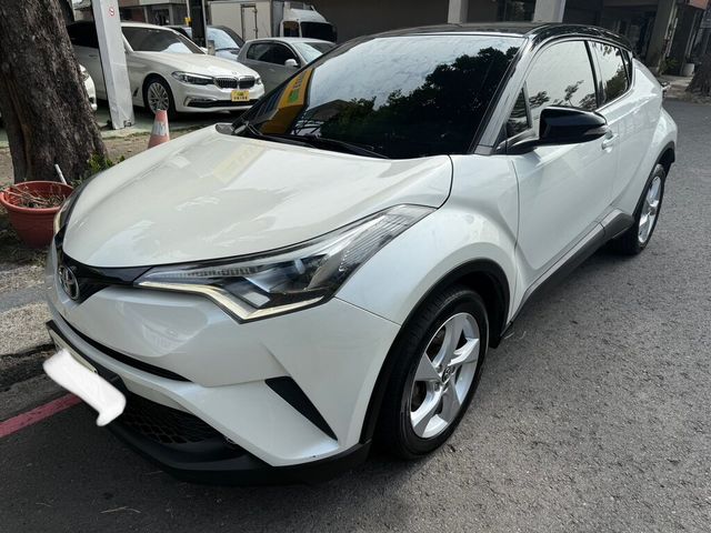 TOYOTA豐田 C-HR  第1張相片