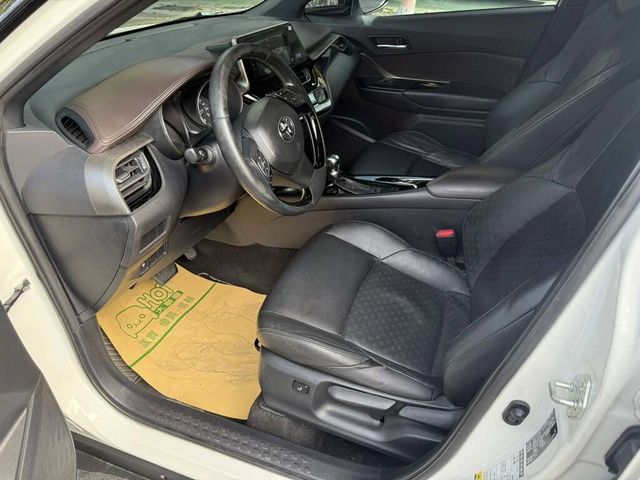 TOYOTA豐田 C-HR  第3張相片