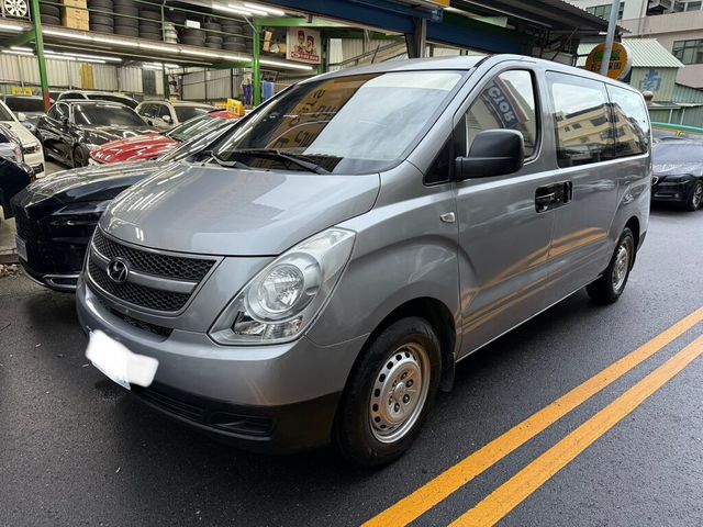 HYUNDAI現代 STAREX  第1張相片