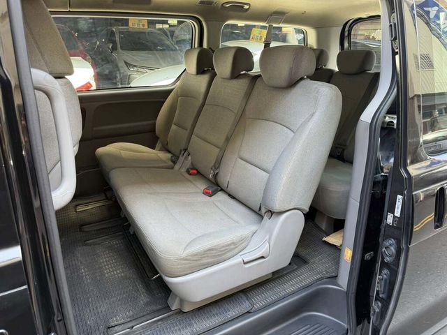 HYUNDAI現代 STAREX  第4張相片
