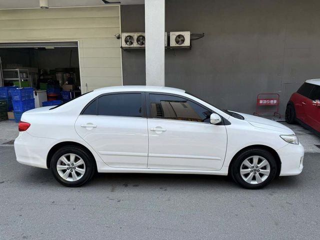 TOYOTA豐田 ALTIS  第7張相片