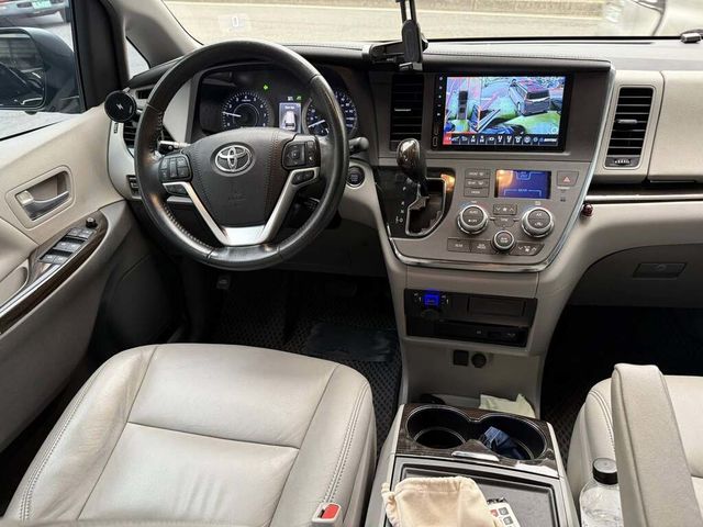 TOYOTA豐田 SIENNA  第5張相片