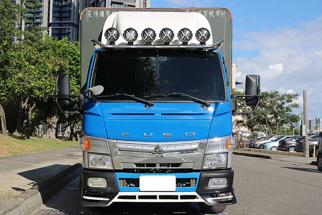 MITSUBISHI三菱 CANTER  第8張相片