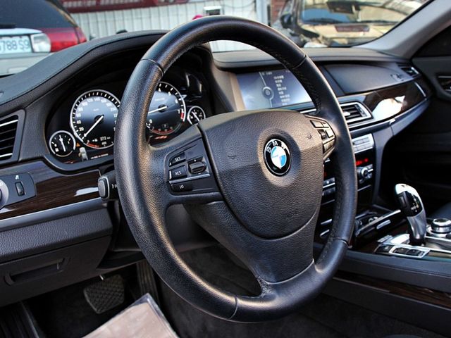 BMW/ 寶馬 740i  第12張相片