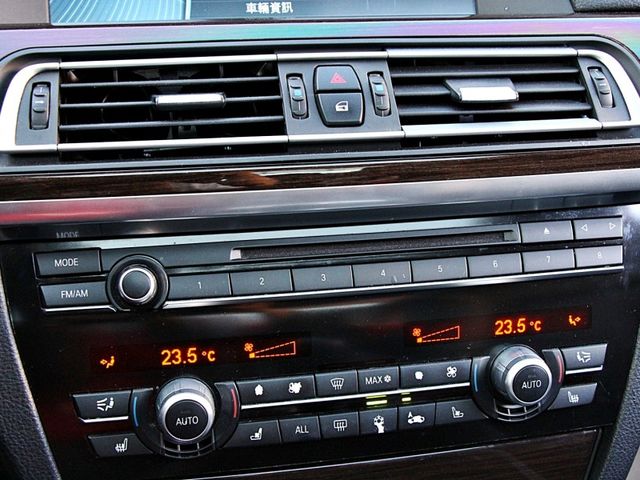 BMW/ 寶馬 740i  第15張相片