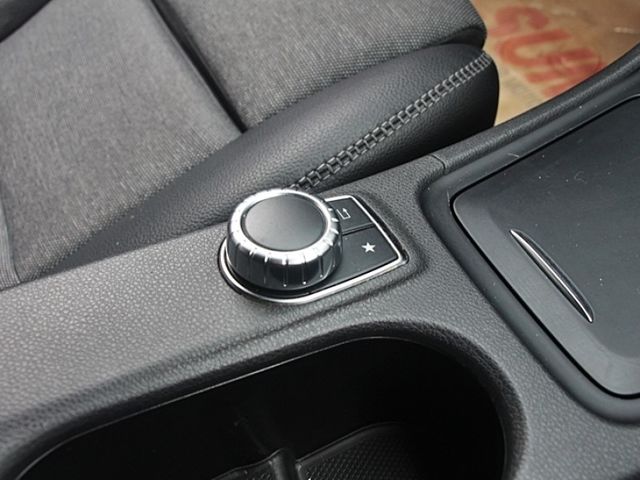 Mercedes-Benz/賓士 GLA180  第1張相片