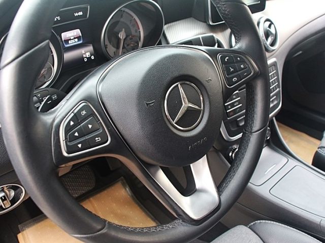 Mercedes-Benz/賓士 GLA180  第16張相片