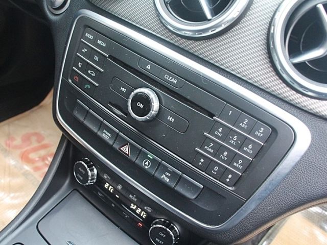Mercedes-Benz/賓士 GLA180  第17張相片