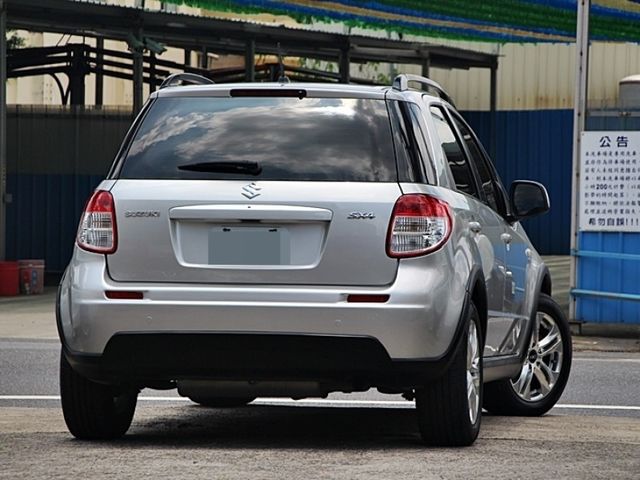Suzuki SX4  第5張相片