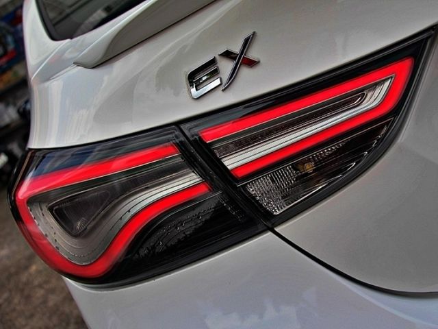 Hyundai Elantra  第9張相片