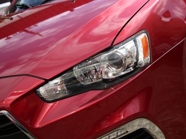 Mitsubishi Lancer  第7張相片