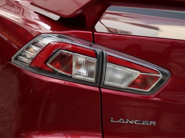 Mitsubishi Lancer  第8張相片
