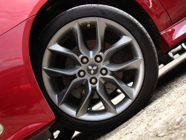 Mitsubishi Lancer  第9張相片