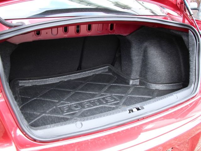 Mitsubishi Lancer  第17張相片