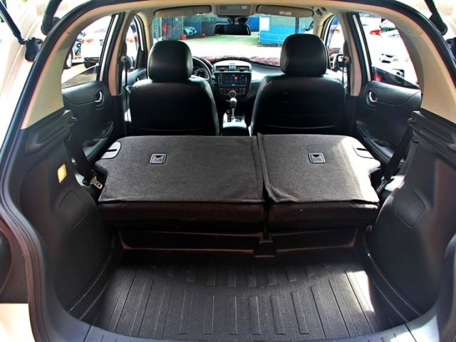 Nissan Tiida  第13張相片