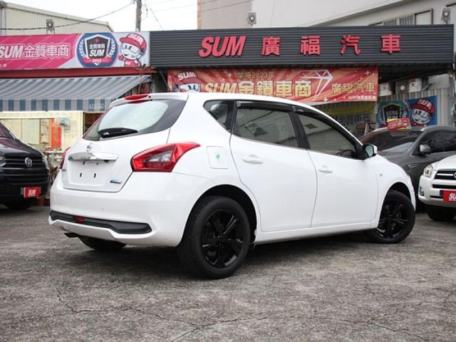 Nissan Tiida  第7張相片
