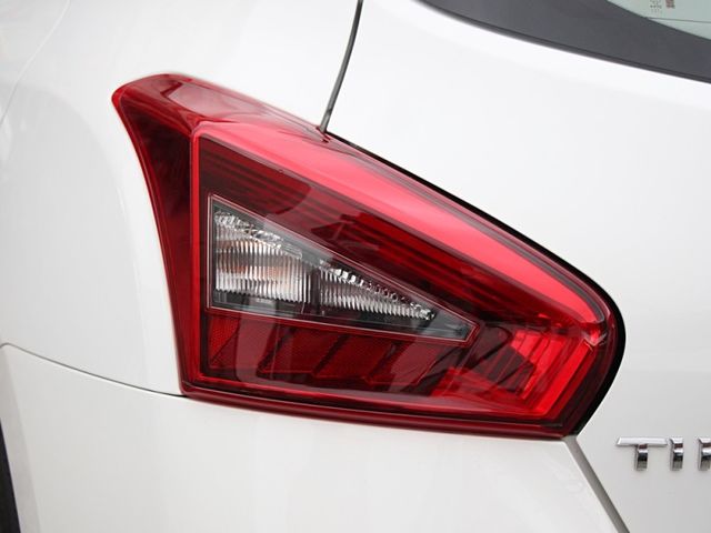 Nissan Tiida  第9張相片