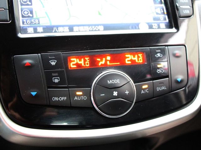 Nissan Tiida  第21張相片