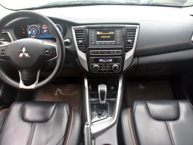 Mitsubishi Lancer  第3張相片