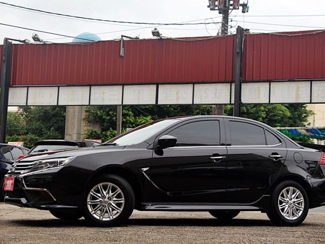Mitsubishi Lancer  第6張相片