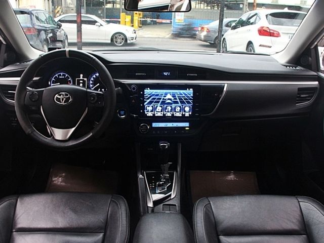 Toyota ALTIS  第7張相片
