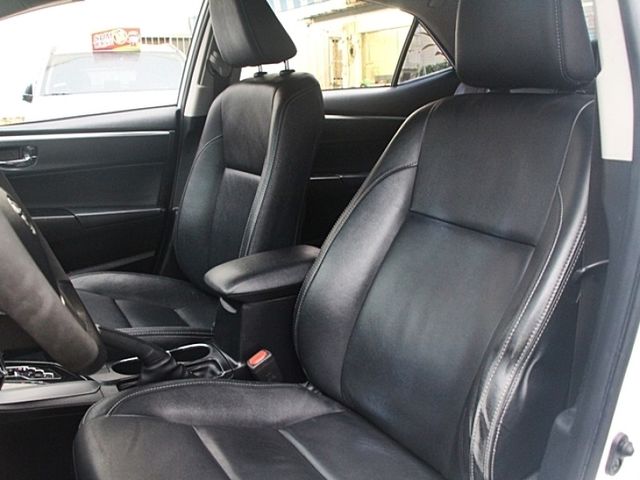 Toyota ALTIS  第9張相片