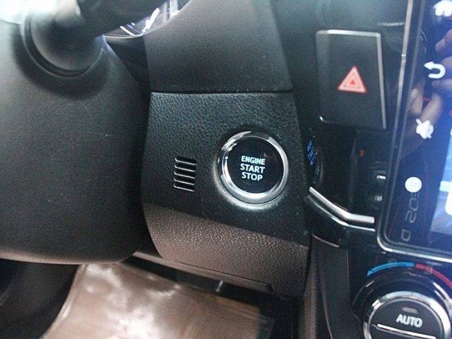 Toyota ALTIS  第16張相片