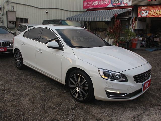 Volvo S60  第5張相片