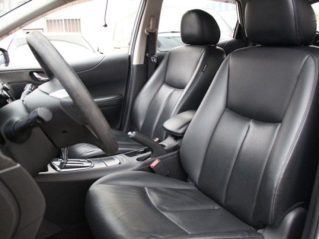 Nissan Tiida  第2張相片