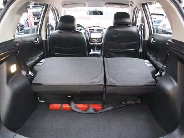 Nissan Tiida  第4張相片