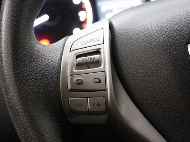 Nissan Tiida  第6張相片