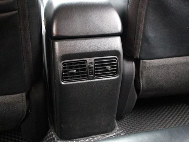 Nissan Tiida  第8張相片