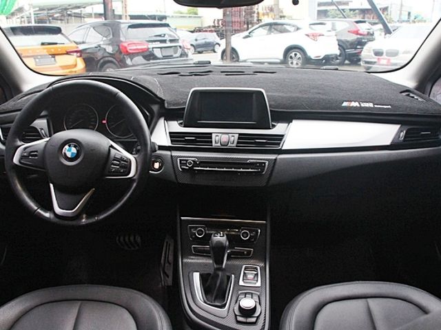 BMW/ 寶馬 218i  第8張相片