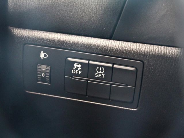 Mazda Mazda3  第14張相片