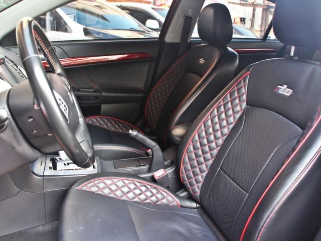 Mitsubishi Lancer  第8張相片