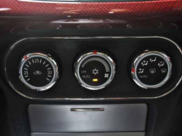 Mitsubishi Lancer  第15張相片