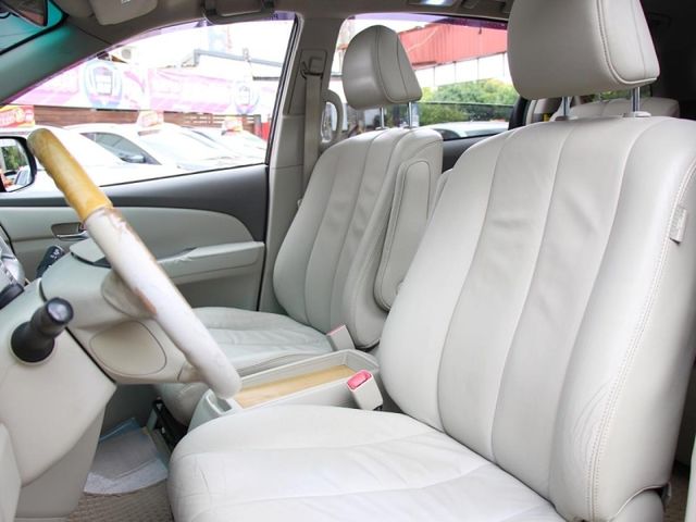 Toyota Previa  第7張相片