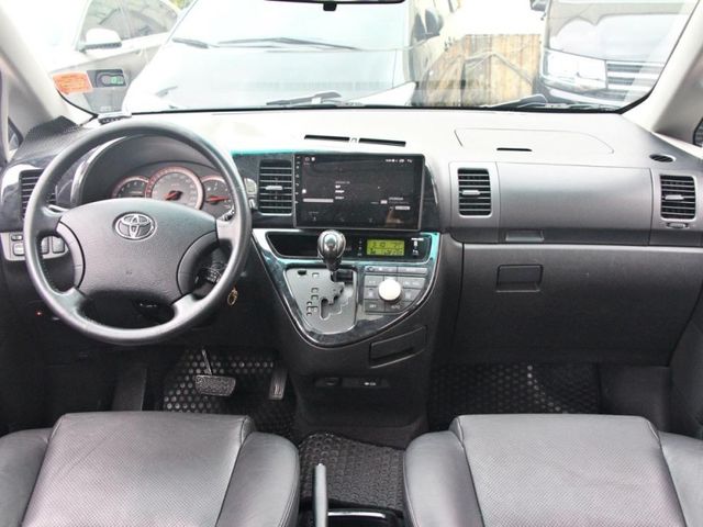 Toyota Wish  第9張相片