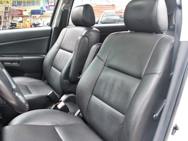 Toyota Wish  第18張相片