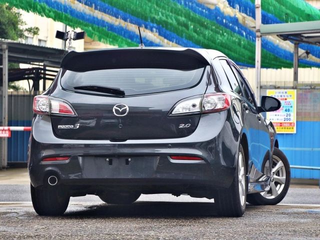 Mazda Mazda3  第3張相片