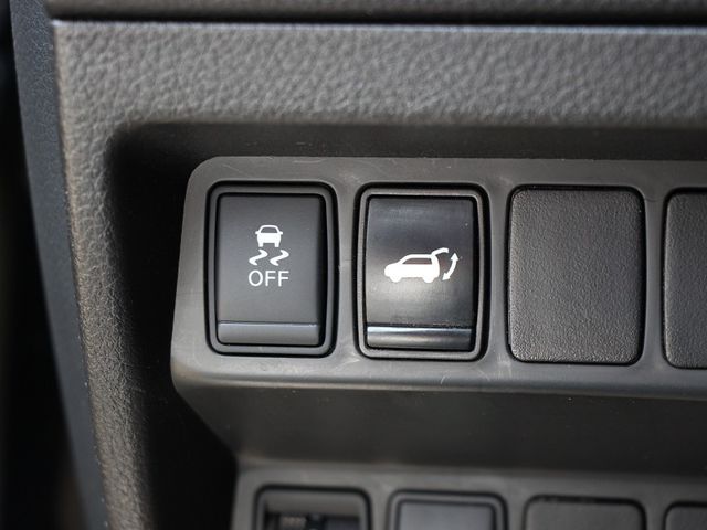 Nissan X-Trail  第14張相片