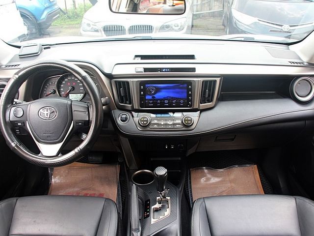 Toyota RAV4  第4張相片