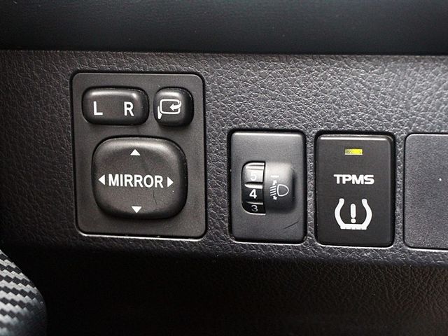 Toyota RAV4  第10張相片