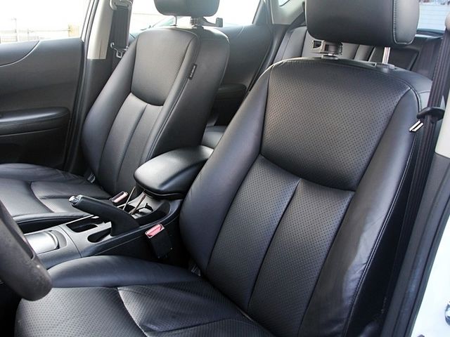 Nissan Tiida  第11張相片