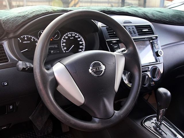 Nissan Tiida  第13張相片