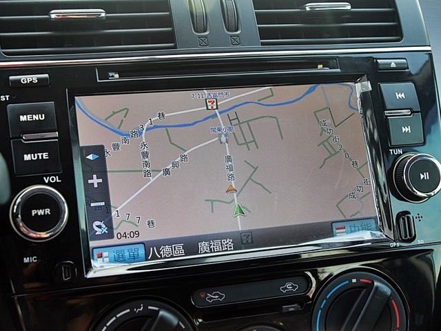 Nissan Tiida  第14張相片