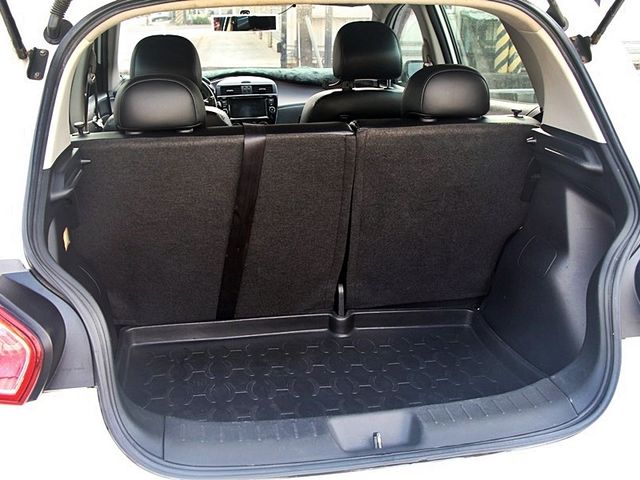 Nissan Tiida  第16張相片