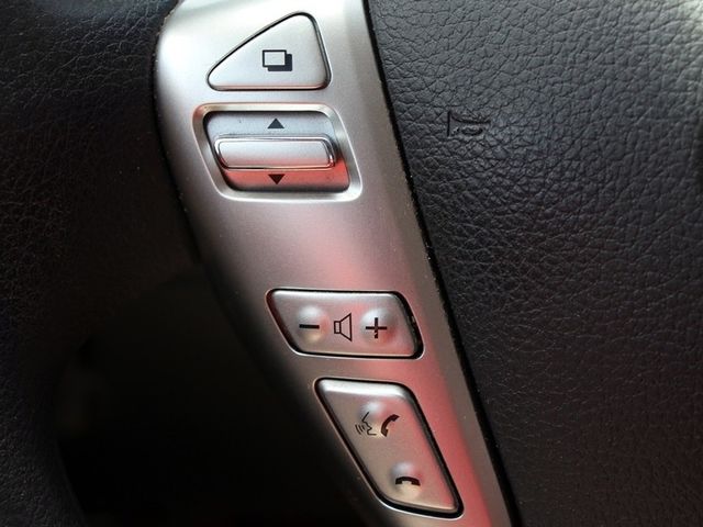 Nissan Tiida  第1張相片