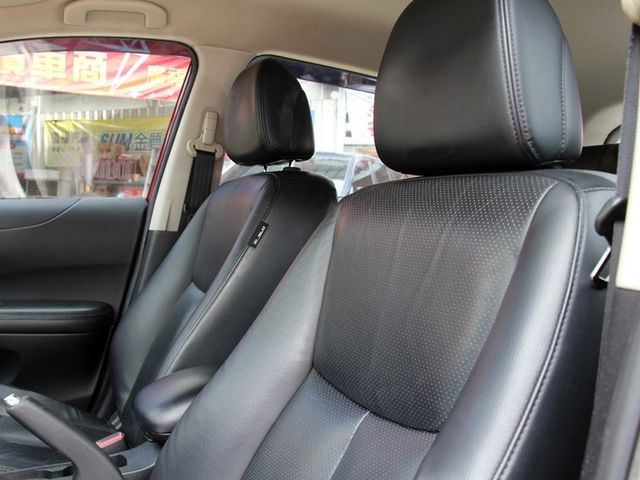 Nissan Tiida  第8張相片