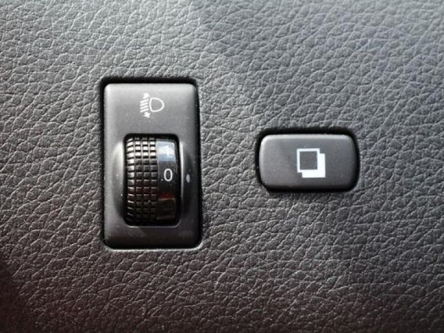 Nissan Tiida  第18張相片